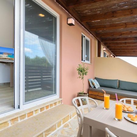 Iliana Apartments Фаласарна Екстериор снимка