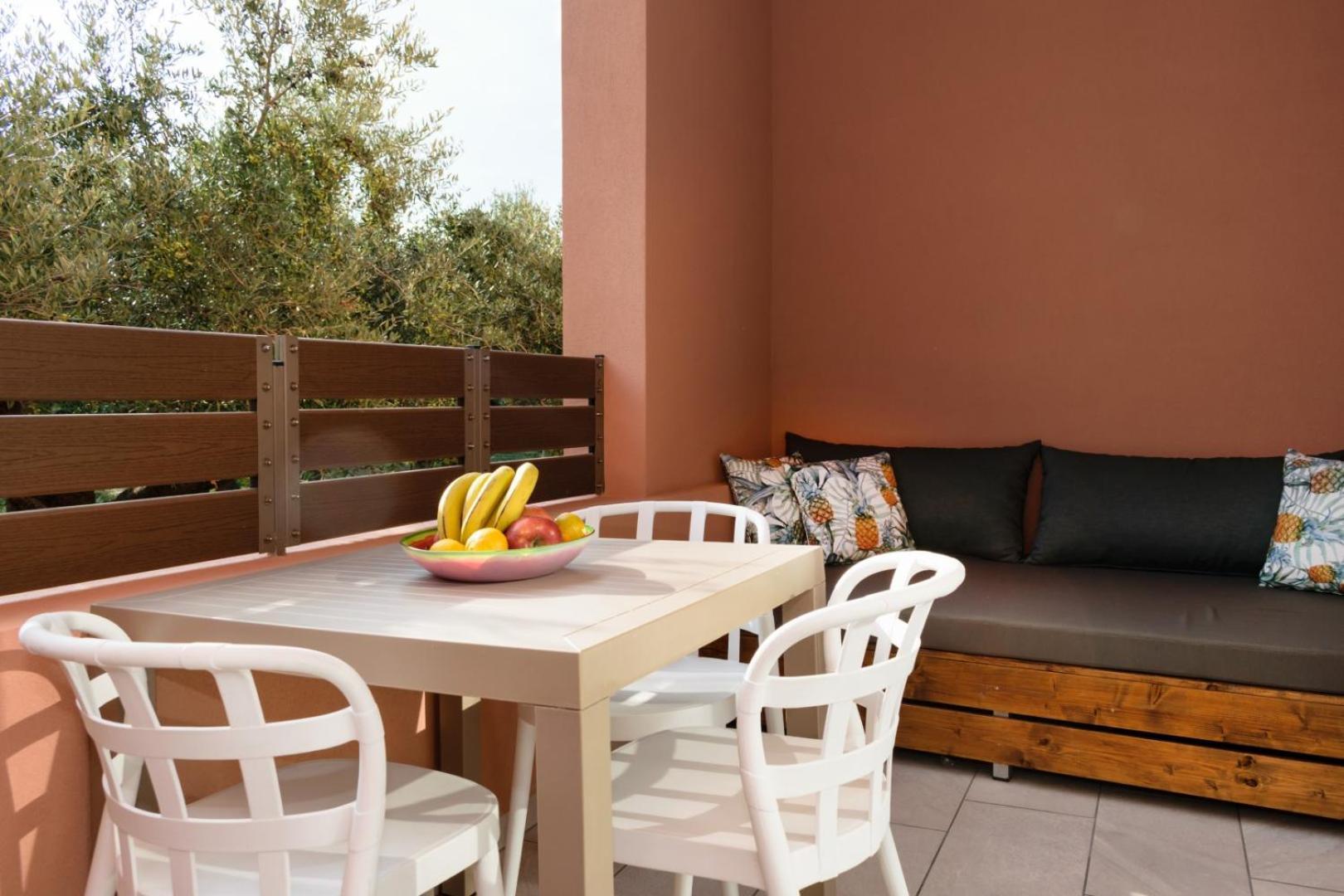 Iliana Apartments Фаласарна Екстериор снимка