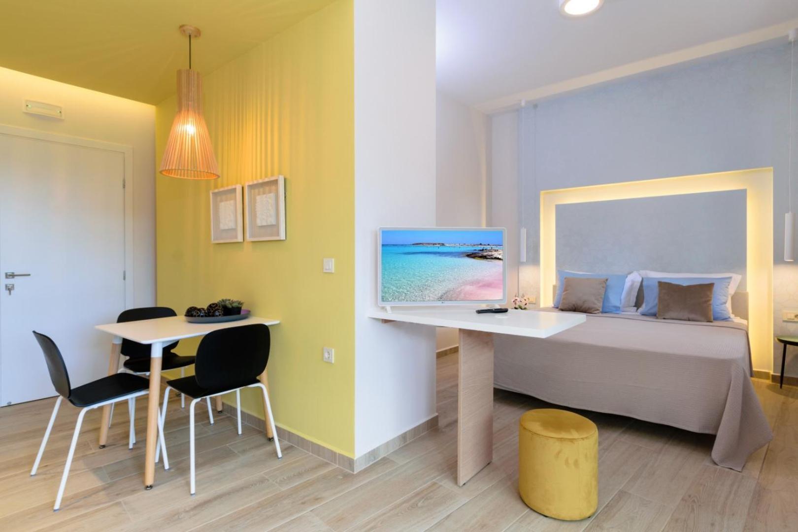 Iliana Apartments Фаласарна Екстериор снимка