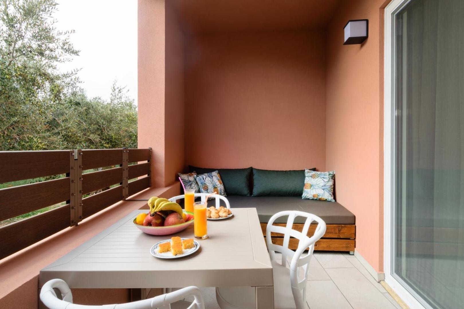 Iliana Apartments Фаласарна Екстериор снимка