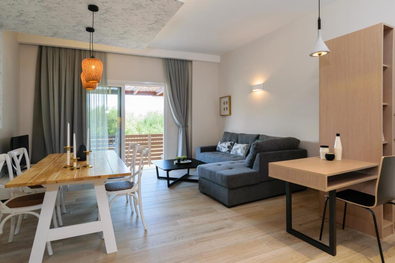 Iliana Apartments Фаласарна Екстериор снимка
