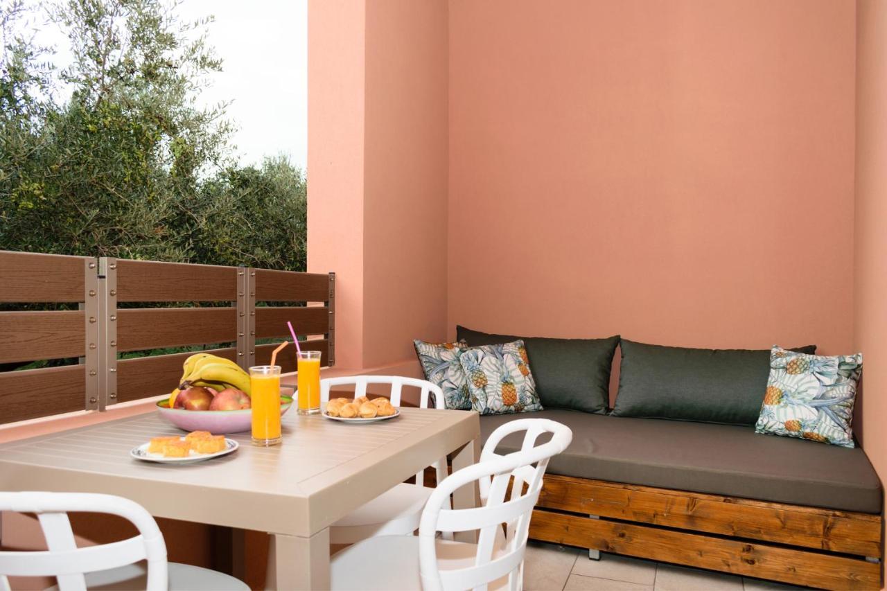 Iliana Apartments Фаласарна Екстериор снимка
